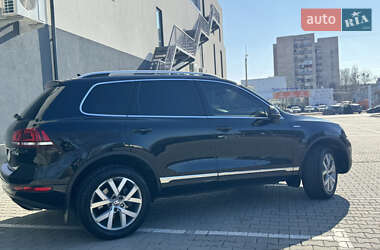 Внедорожник / Кроссовер Volkswagen Touareg 2013 в 
