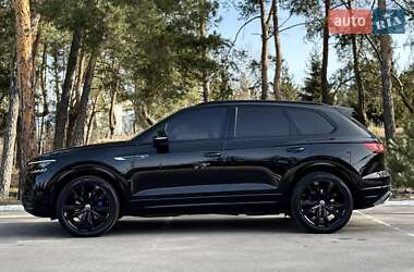 Внедорожник / Кроссовер Volkswagen Touareg 2023 в 