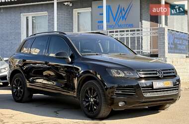Внедорожник / Кроссовер Volkswagen Touareg 2011 в 