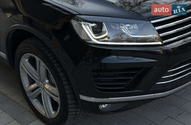 Внедорожник / Кроссовер Volkswagen Touareg 2014 в Тернополе