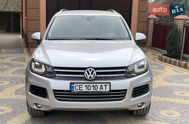 Внедорожник / Кроссовер Volkswagen Touareg 2012 в Хотине