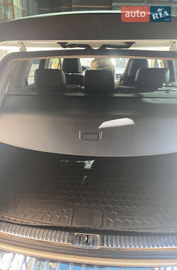 Внедорожник / Кроссовер Volkswagen Touareg 2013 в 