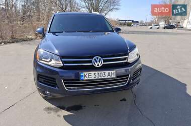 Позашляховик / Кросовер Volkswagen Touareg 2013 в 
