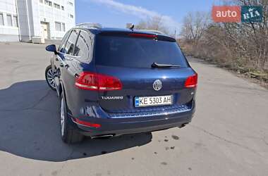 Позашляховик / Кросовер Volkswagen Touareg 2013 в 