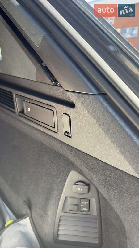 Позашляховик / Кросовер Volkswagen Touareg 2020 в Броварах