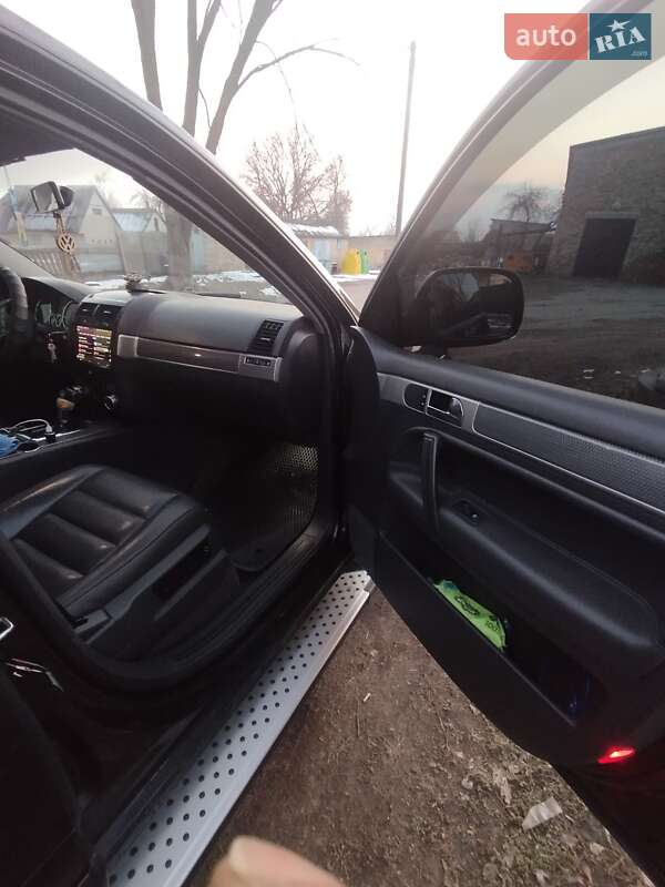 Внедорожник / Кроссовер Volkswagen Touareg 2006 в Звягеле