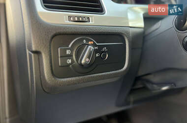 Внедорожник / Кроссовер Volkswagen Touareg 2013 в 