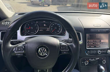 Внедорожник / Кроссовер Volkswagen Touareg 2012 в 