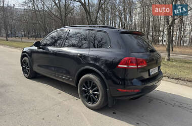Внедорожник / Кроссовер Volkswagen Touareg 2012 в 