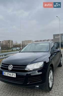 Позашляховик / Кросовер Volkswagen Touareg 2012 в Львові