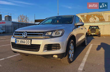 Позашляховик / Кросовер Volkswagen Touareg 2011 в Києві