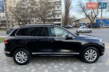 Позашляховик / Кросовер Volkswagen Touareg 2017 в Одесі