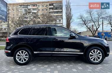 Позашляховик / Кросовер Volkswagen Touareg 2017 в Одесі