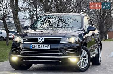 Позашляховик / Кросовер Volkswagen Touareg 2017 в Одесі