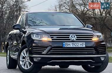 Позашляховик / Кросовер Volkswagen Touareg 2017 в Одесі