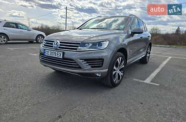 Внедорожник / Кроссовер Volkswagen Touareg 2015 в Черновцах