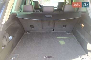 Внедорожник / Кроссовер Volkswagen Touareg 2012 в 