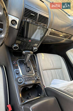 Позашляховик / Кросовер Volkswagen Touareg 2008 в 