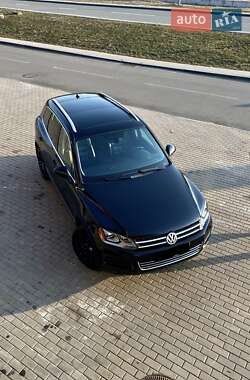 Внедорожник / Кроссовер Volkswagen Touareg 2013 в Киеве