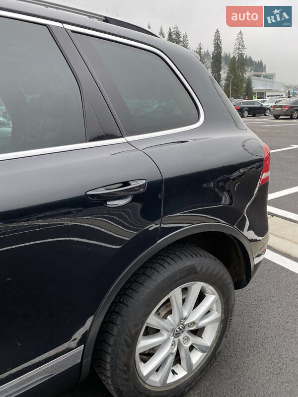 Внедорожник / Кроссовер Volkswagen Touareg 2011 в Ивано-Франковске