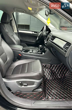 Внедорожник / Кроссовер Volkswagen Touareg 2013 в 