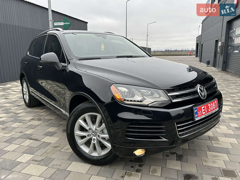 Внедорожник / Кроссовер Volkswagen Touareg 2013 в Полтаве