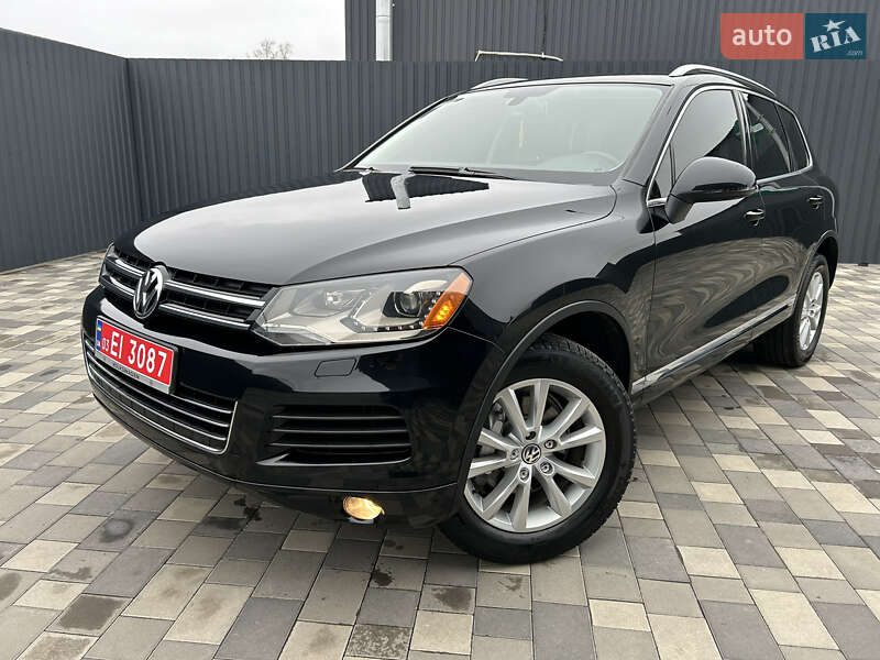 Внедорожник / Кроссовер Volkswagen Touareg 2013 в Полтаве