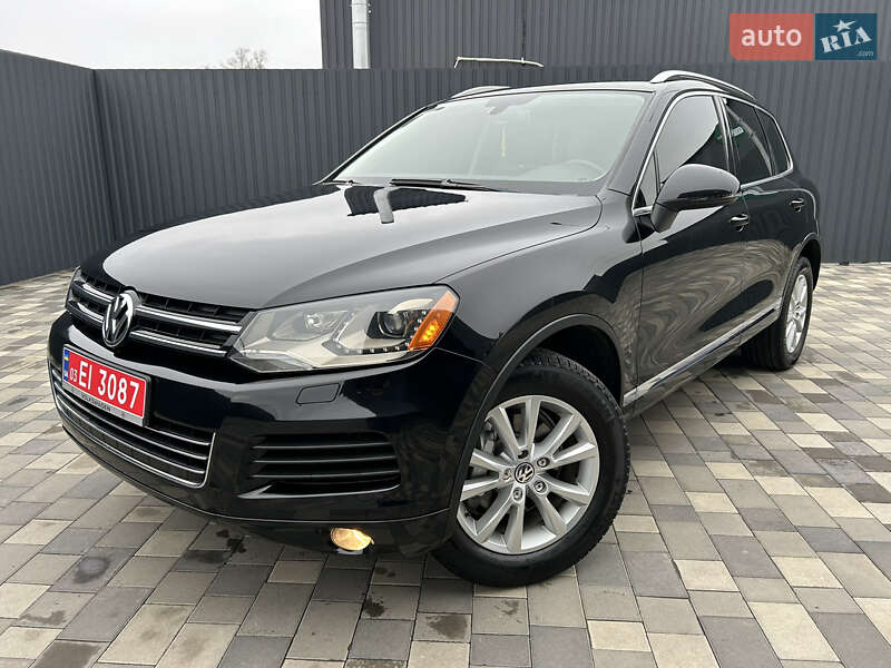 Внедорожник / Кроссовер Volkswagen Touareg 2013 в Полтаве