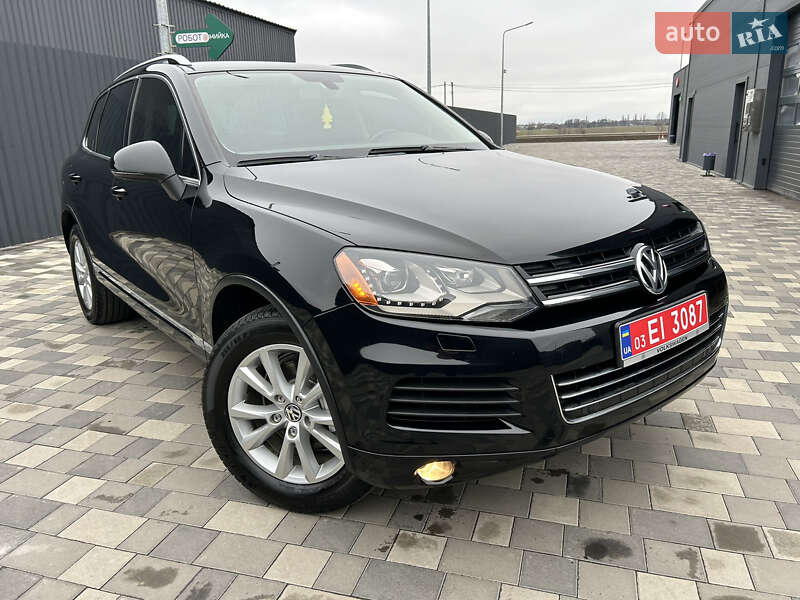 Внедорожник / Кроссовер Volkswagen Touareg 2013 в Полтаве