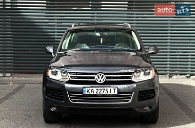 Позашляховик / Кросовер Volkswagen Touareg 2011 в Києві