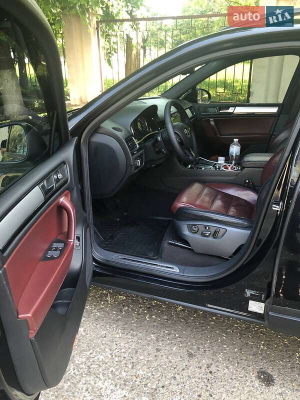 Внедорожник / Кроссовер Volkswagen Touareg 2012 в Днепре фото 17 Внедорожник / Кроссовер Volkswagen Touareg 2012 в Днепре