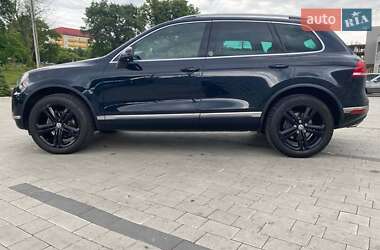 Внедорожник / Кроссовер Volkswagen Touareg 2017 в 