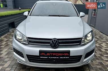 Позашляховик / Кросовер Volkswagen Touareg 2013 в 