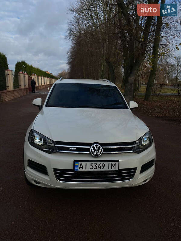 Позашляховик / Кросовер Volkswagen Touareg 2011 в Василькові