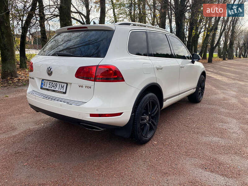 Позашляховик / Кросовер Volkswagen Touareg 2011 в Василькові