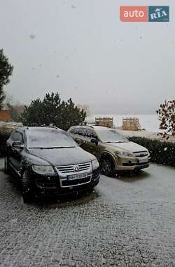 Позашляховик / Кросовер Volkswagen Touareg 2007 в 