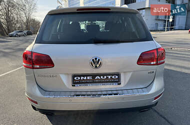 Позашляховик / Кросовер Volkswagen Touareg 2012 в 
