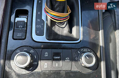 Внедорожник / Кроссовер Volkswagen Touareg 2014 в 