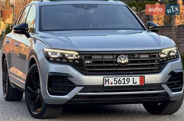 Позашляховик / Кросовер Volkswagen Touareg 2018 в Рівному