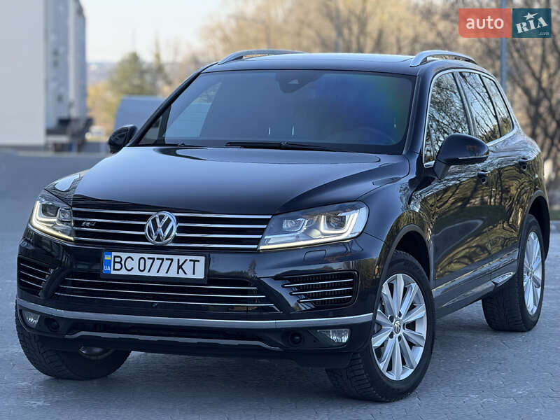 Внедорожник / Кроссовер Volkswagen Touareg 2015 в Новояворовске