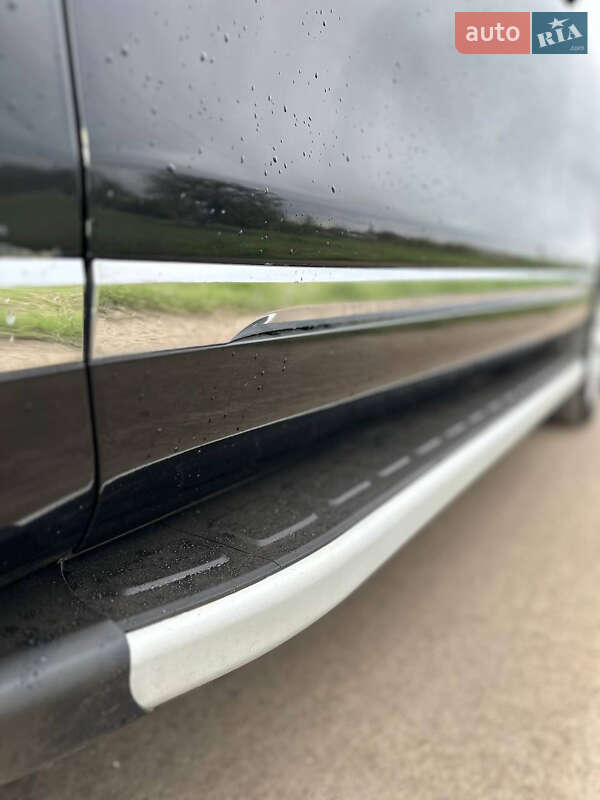 Позашляховик / Кросовер Volkswagen Touareg 2014 в Одесі