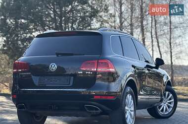 Позашляховик / Кросовер Volkswagen Touareg 2012 в 
