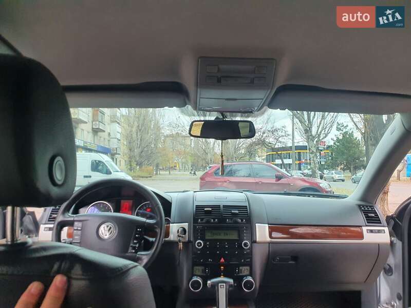 Внедорожник / Кроссовер Volkswagen Touareg 2008 в Николаеве