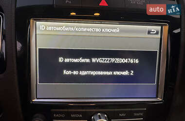 Позашляховик / Кросовер Volkswagen Touareg 2014 в 