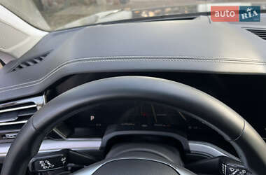 Позашляховик / Кросовер Volkswagen Touareg 2018 в 