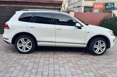 Внедорожник / Кроссовер Volkswagen Touareg 2011 в 