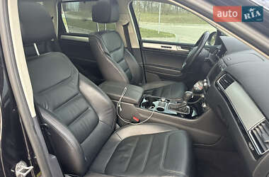 Внедорожник / Кроссовер Volkswagen Touareg 2015 в 