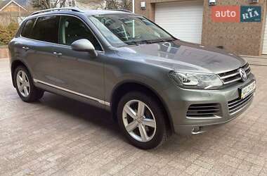 Внедорожник / Кроссовер Volkswagen Touareg 2013 в 