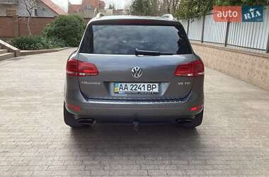 Внедорожник / Кроссовер Volkswagen Touareg 2013 в 