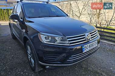 Позашляховик / Кросовер Volkswagen Touareg 2015 в 